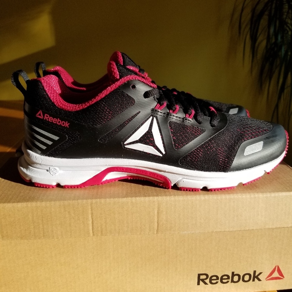 Woman's Reebok Tennis Shoes